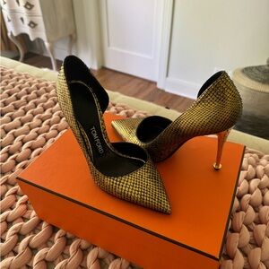 Gold Tom Ford stilettos, size 36.5